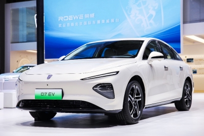 打响“荣卷风”第二战!“12万级最强混动SUV”荣威D5X DMH开启预售