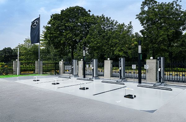 奔驰宝马合资发力新能源!逸安启超充站将于10月24日发布