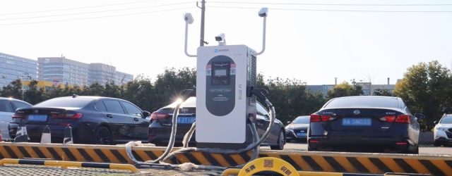 国家能源局：截至10月底我国电动汽车充电基础设施（枪）总数达到1864.5万个