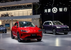 当高颜值遇见高安全，广州车展上的问界新M5 Ultra给出理性购车新答案