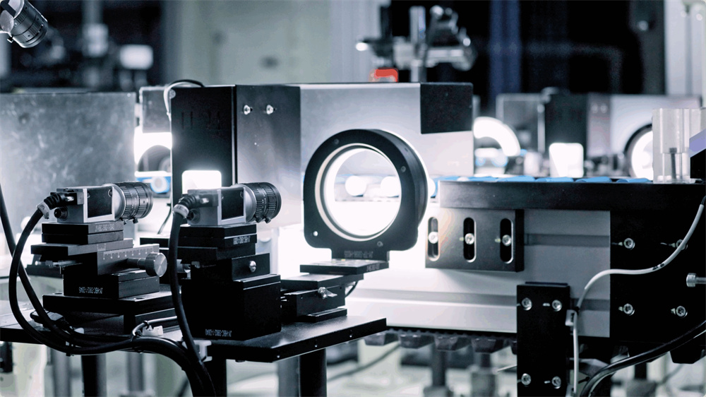 全球首个圆柱电池灯塔工厂！  亿纬锂能树立智能制造新标杆