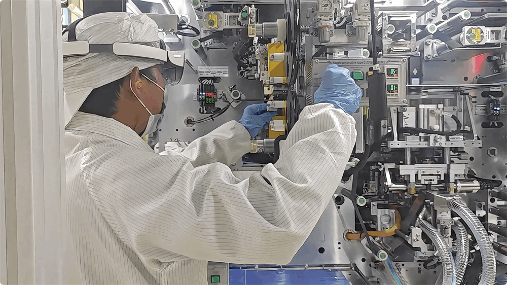 全球首个圆柱电池灯塔工厂！  亿纬锂能树立智能制造新标杆